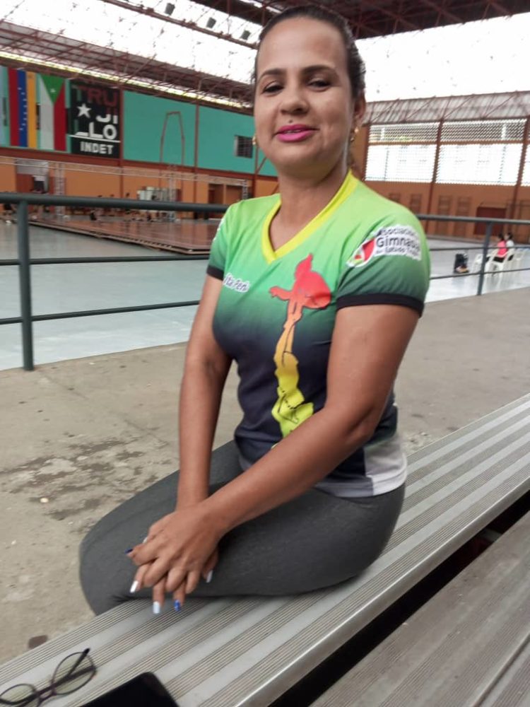  La valerana  Yeritza Peña será jueza en la gimnasia trampolín, misma modalidad en la que competirá su coterraneo y pupilo Sebastián Márquez