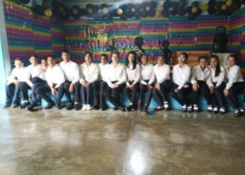 U.E Fabricio Ojeda participa en prueba piloto para egresar bachilleres en turismo