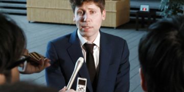 Gobierno nipón estudia aplicar la IA ChatGPT y se reúne con sus responsables