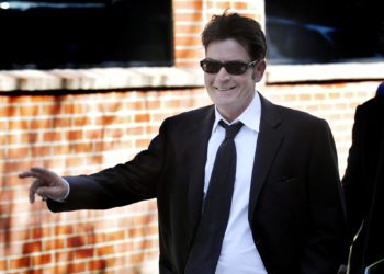 Charlie Sheen y Chuck Lorre olvidan rencillas para volver a trabajar juntos