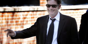 Charlie Sheen y Chuck Lorre olvidan rencillas para volver a trabajar juntos