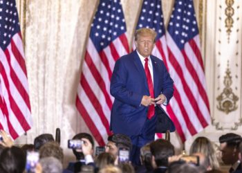 Trump pide que se desfinancie al FBI y al Departamento de Justicia