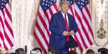 Trump pide que se desfinancie al FBI y al Departamento de Justicia