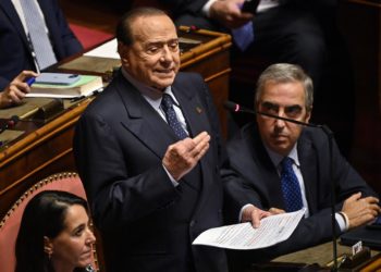 Berlusconi en cuidados intensivos por una infección pulmonar y leucemia