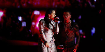 Rosalía sube la temperatura de Coachella en un show junto a Rauw Alejandro