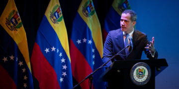 Estados Unidos confirma que ayudó a Guaidó a salir de Colombia