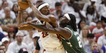 Jimmy Butler dinamita la NBA