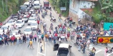 Vecinos de Onia se cansaron de paños de agua y exigen instalación de un puente