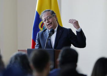 Caracas reconoce los «esfuerzos» de Petro en reactivar el diálogo venezolano
