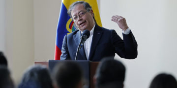 Caracas reconoce los «esfuerzos» de Petro en reactivar el diálogo venezolano