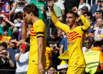 1-0. Ferran Torres y Ter Stegen le dan media Liga al Barça