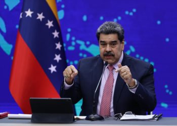 Maduro pide desbloquear el dinero en el exterior para retomar el diálogo con la oposición