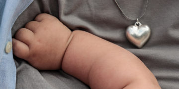 Saber desde niño que fue una gestación subrogada es bueno para la familia