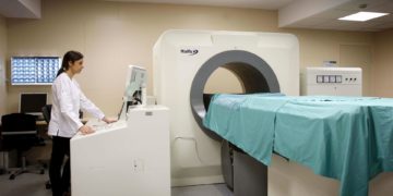 Prueban una técnica no invasiva para mejorar la terapia génica del párkinson