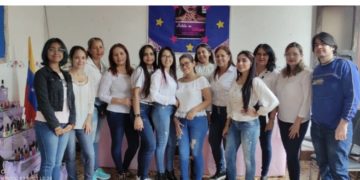 E.L “Andrés Eloy Blanco” realizó exposición de la cátedra de pedicura y manicura
