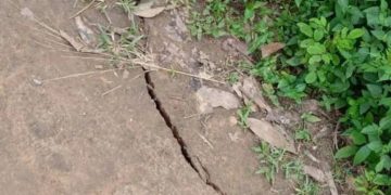 Alerta en Onia por nueva grieta en el cerro