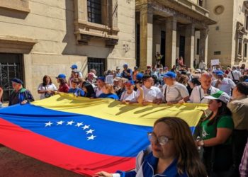 Marcharon en Mérida en exigencia de aumento salarial