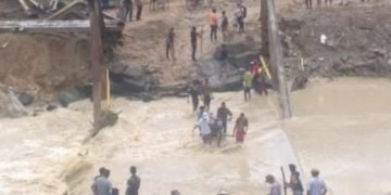 Vecinos de Onia deben transitar mas de una hora por la vía alterna para llegar a sus trabajos