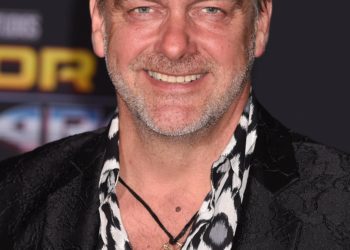 Fallece en Italia el actor británico Ray Stevenson, Tito Pullo en la serie «Roma»