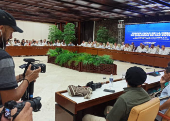 Prolongan 10 días los diálogos de paz en La Habana entre el Gobierno de Colombia y el ELN