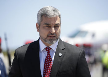 Abdo Benítez promete una transición «ordenada y transparente» en Paraguay