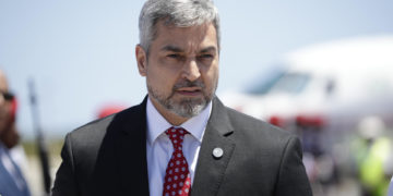 Abdo Benítez promete una transición «ordenada y transparente» en Paraguay