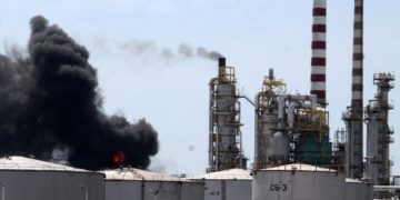 Venezuela y Vietnam revisan planes de cooperación en materia petrolera