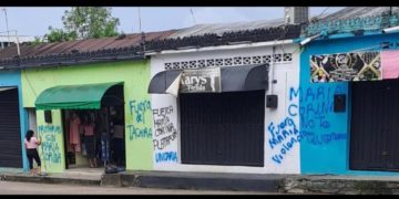 En Táchira rayan paredes con pintas en contra de María Corina Machado