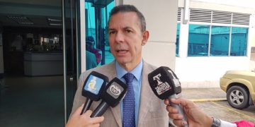 Roberto Enríquez: «El cambio económico debe empezar por el cierre del Banco Central de Venezuela» 