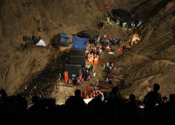 Recuperan los cuerpos de 27 trabajadores fallecidos en mina del sur de Perú