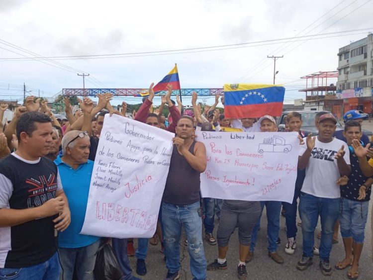 Los transportistas de Trujillo solicitan apoyo al Gobernador Gerardo Marque para la liberación de sus compañeros.