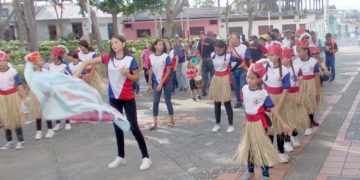Sonaron duro los tambores y requintas en el día de la canonización de San Benito