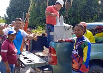 Sonaron duro los tambores y requintas en el día de la canonización de San Benito