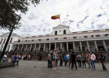 La «muerte cruzada», un atajo de la democracia ecuatoriana, «soft» y constitucional