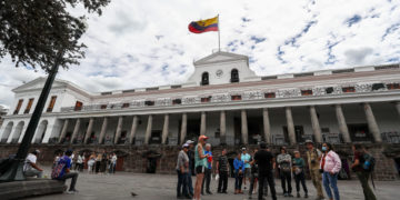 La «muerte cruzada», un atajo de la democracia ecuatoriana, «soft» y constitucional