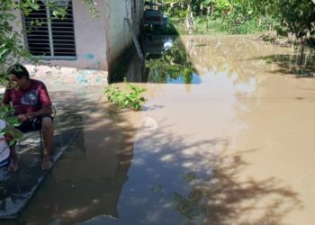Viviendas y sembradíos bajo las aguas de la Vichú