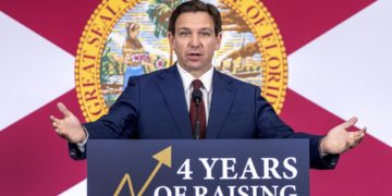 DeSantis prevé un «desastre masivo» en la frontera sur tras el fin del Título 42