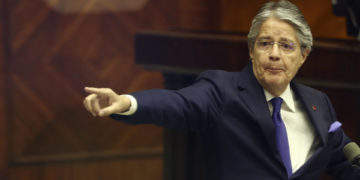 La «muerte cruzada», una salida que sobrevolaba Ecuador desde hacía un año