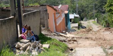 Frontera/ En riesgo habitantes de Las Dantas por deslizamientos de terreno y viviendas fracturadas