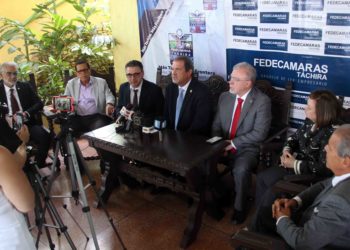 Fedecámaras solicita igualdad de condiciones  para empresarios de Venezuela y Colombia
