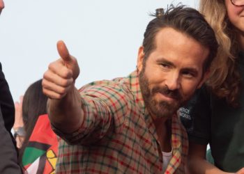Ryan Reynolds, Snoop Dogg y The Weeknd se pelean… por un equipo de hockey sobre hielo