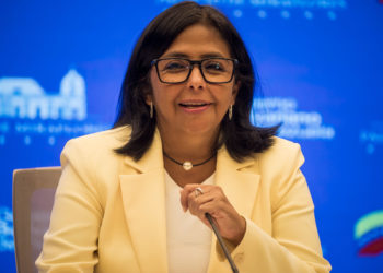 Venezuela evalúa establecer alianzas con empresas de Francia para diversificar la economía