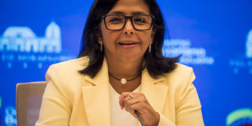 Venezuela evalúa establecer alianzas con empresas de Francia para diversificar la economía