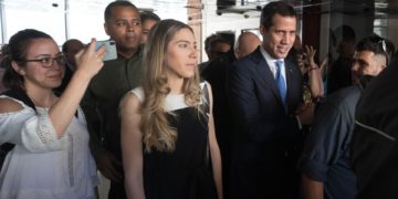 La familia de Juan Guaidó también llegó a EE.UU. desde Colombia