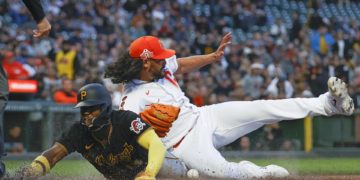 Martínez continuó encendido, Barrero tiene noche histórica y Cortés desde el montículo