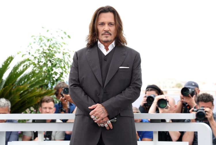 El actor estadounidense Johnny Depp en Cannes, donde es el protagonista de la película de inauguración del festival, "Jeanne du Barry". EFE/EPA/MOHAMMED BADRA