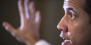 Juan Guaidó descarta pedir asilo en EE.UU. por ahora