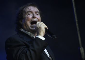 Dyango y la «tremenda ternura» de hacer una gira con su hijo y su nieto por Latinoamérica