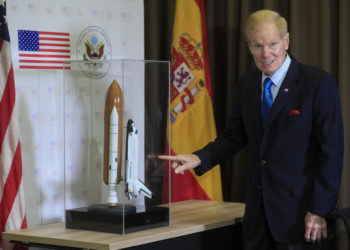 El administrador de la Nasa, Bill Nelson, considera que hay una carrera espacial con China