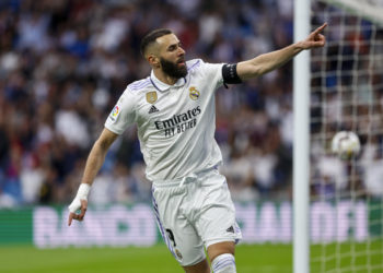 Benzema y Rodrygo dan la victoria al Real Madrid en el derbi (2-1)